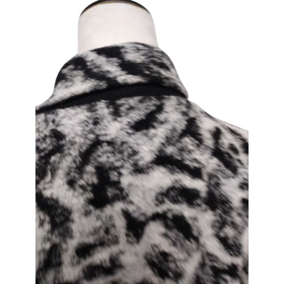Nic + Zoe Womens Faux Fur Animal Print Warm Coat Jacket Med Pockets - Picture 5 of 10